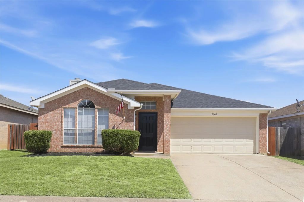 7309 Ashbourne Way, Fort Worth