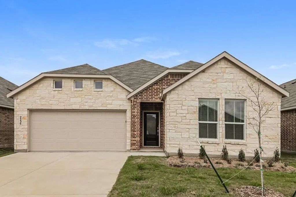 2236 Mustang Ghost Trail, Crandall