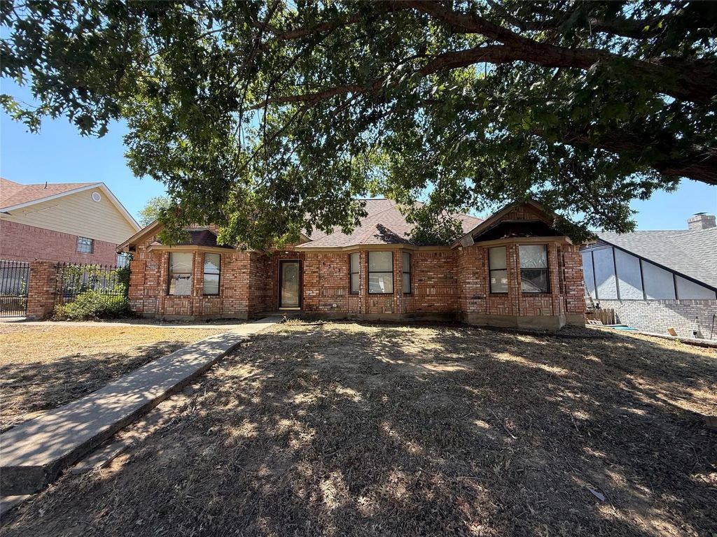 6313 Overlake Drive, Fort Worth