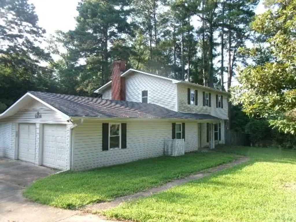 101 Pine Lake Drive, Haughton