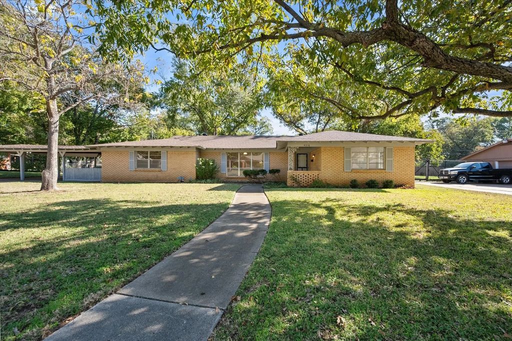 4316 Ashmore Drive, North Richland Hills