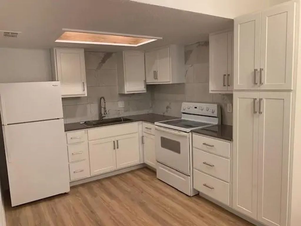 5721 Harvest Hill Road 1036, Dallas