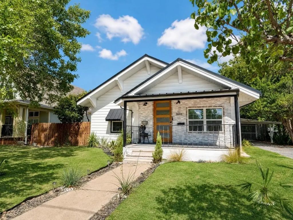 1601 S Travis Street, Sherman