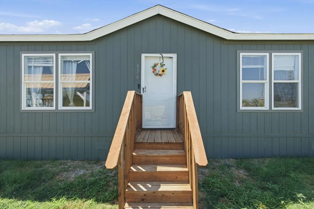 126 Common Way, Boyd
