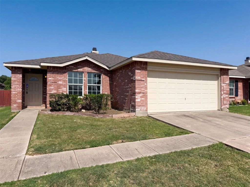 6200 St James Place, Denton
