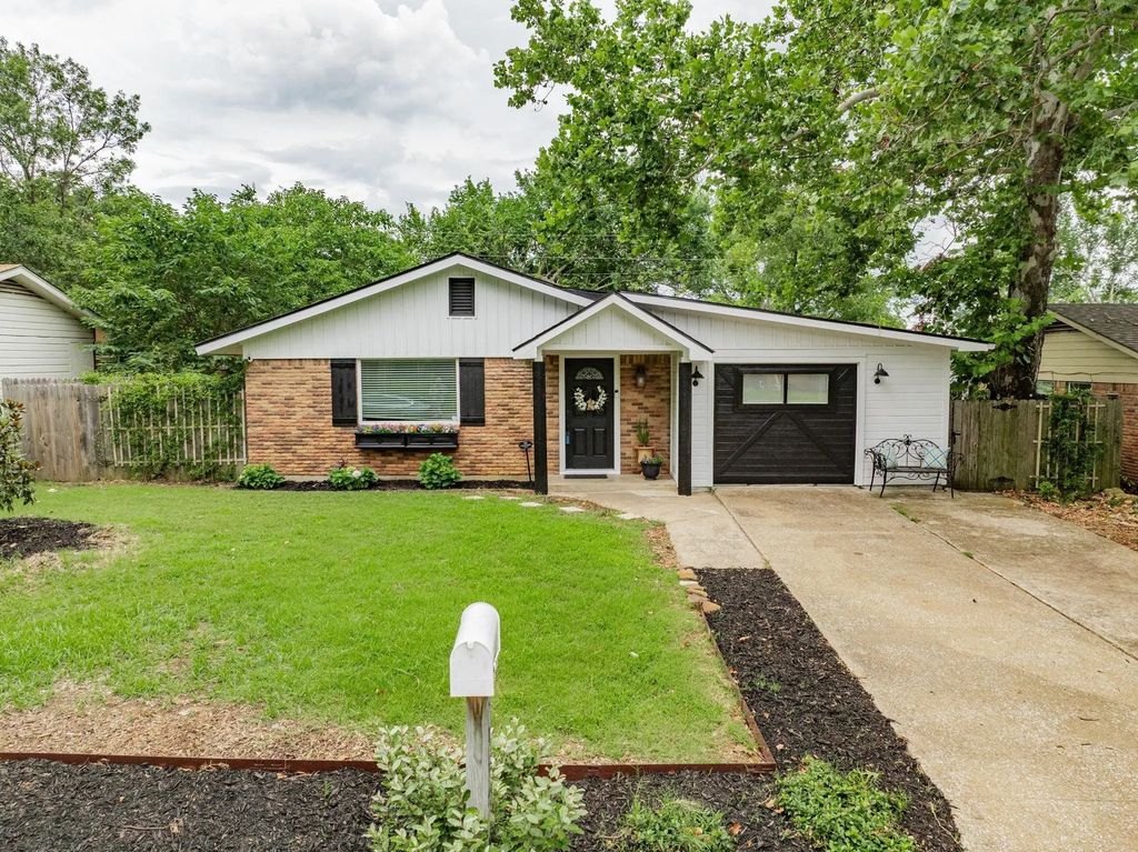 2532 Steven Drive, Denison