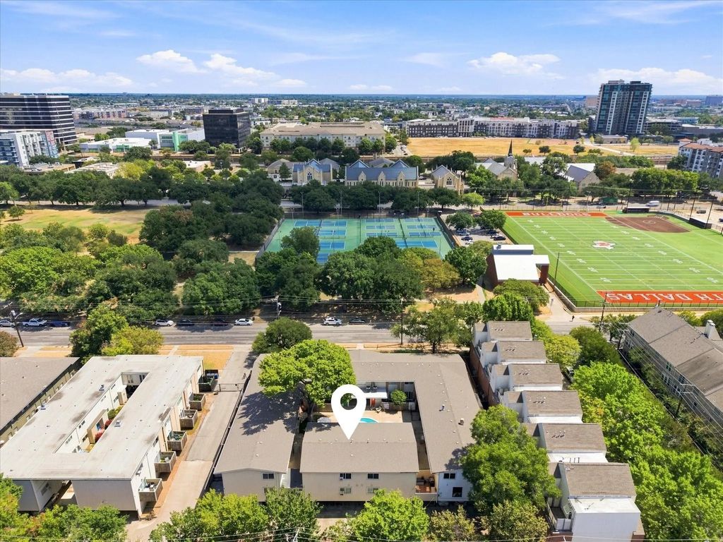 4011 Cole Avenue 111, Dallas