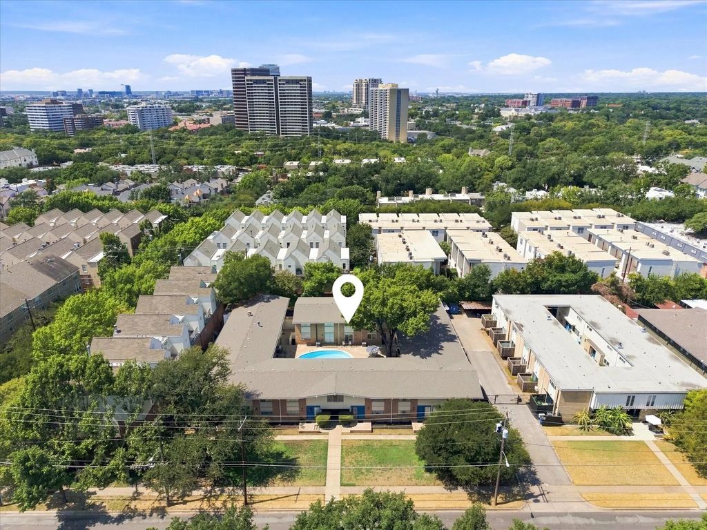 4011 Cole Avenue 111, Dallas
