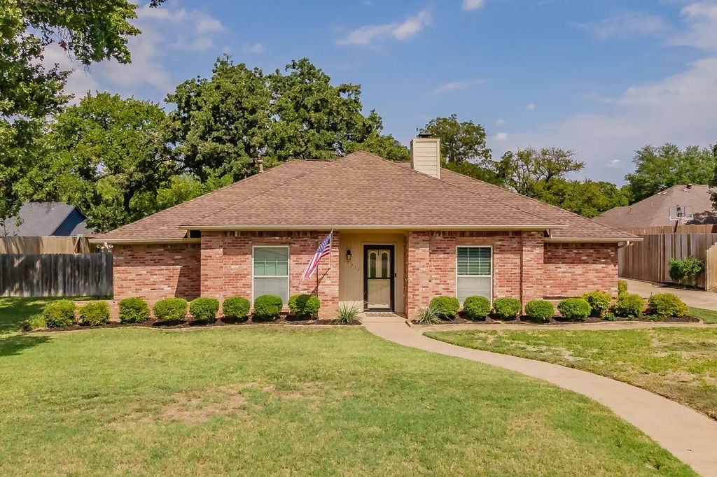 7317 Tipperary Court, North Richland Hills