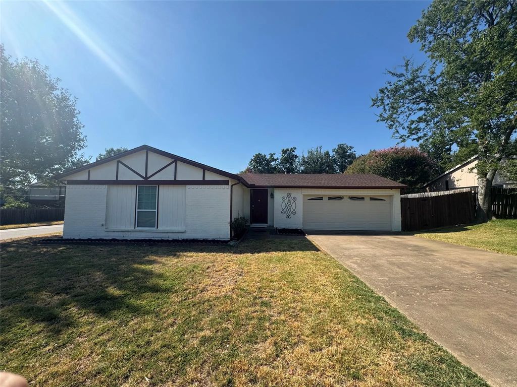 4900 French Wood Drive, Arlington