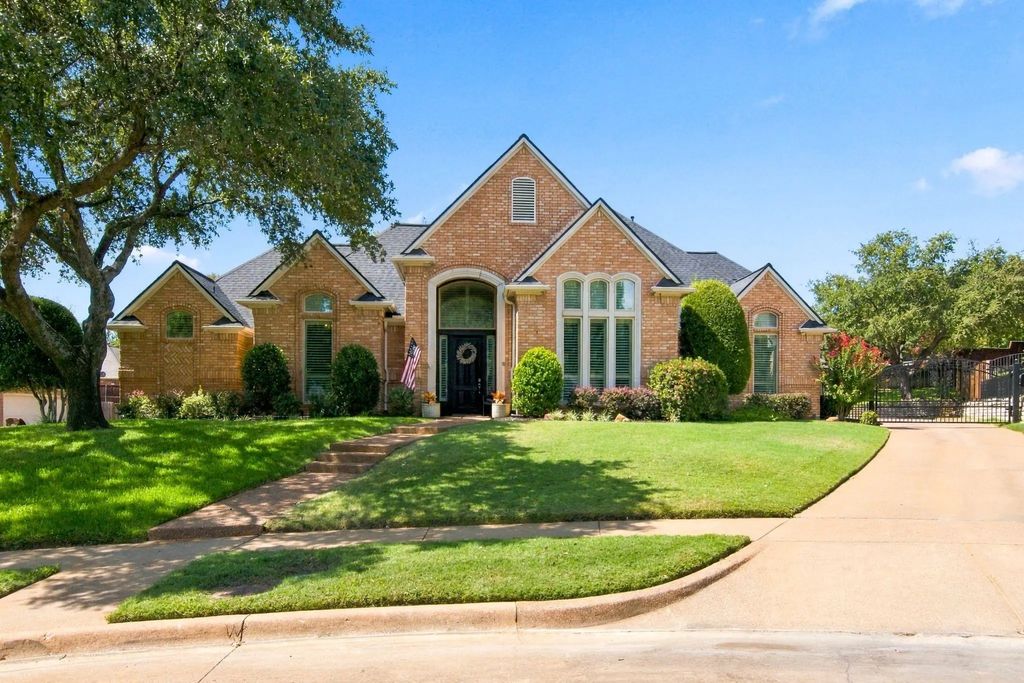 4103 Somerset Court, Grapevine