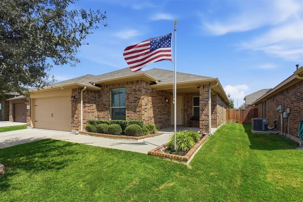 6932 Tide Lane, Fort Worth