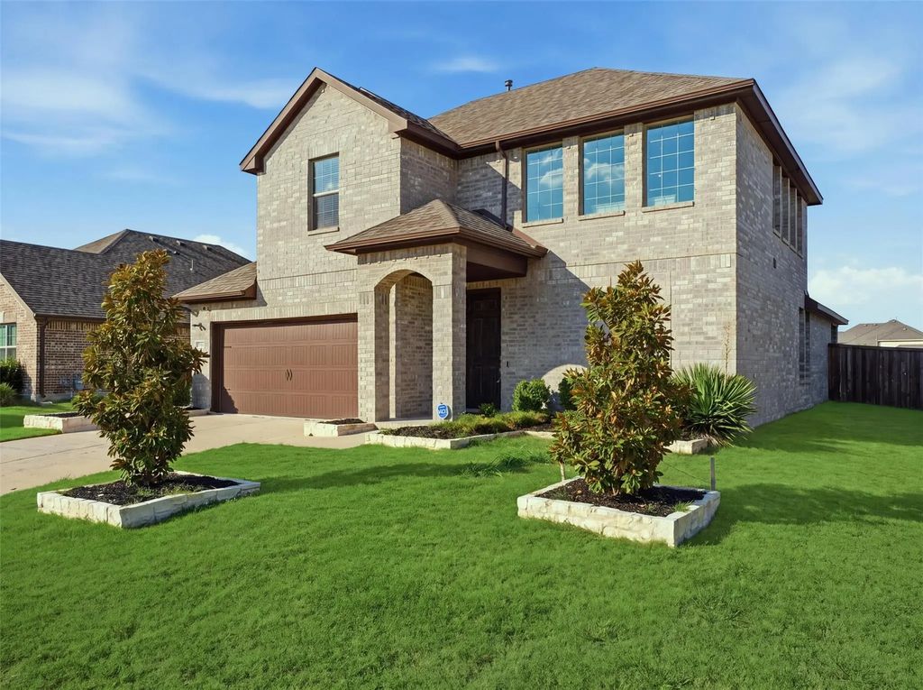1128 Red Hawk Lane, Forney