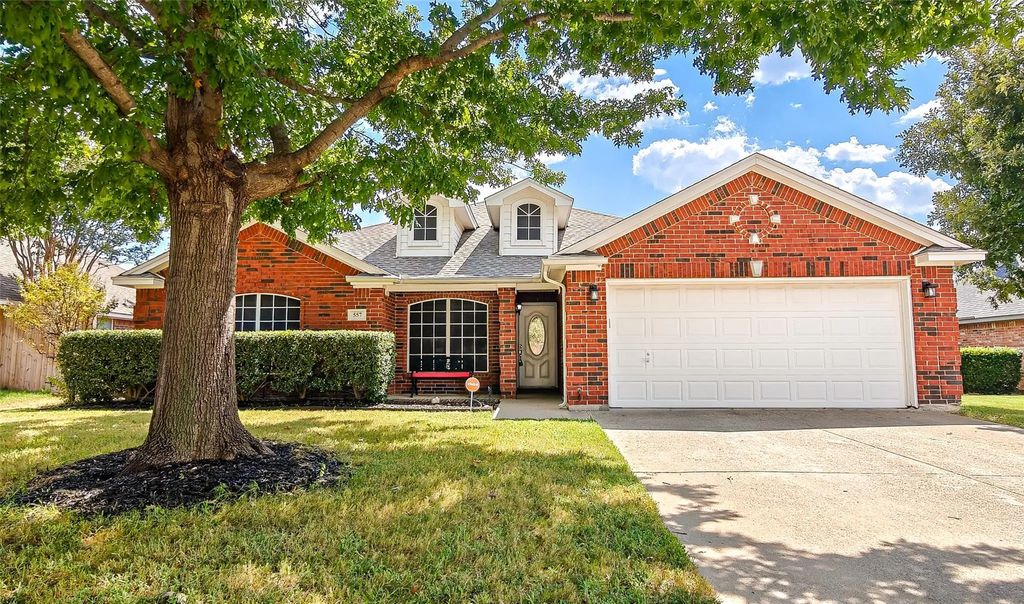 557 Willowview Drive, Saginaw