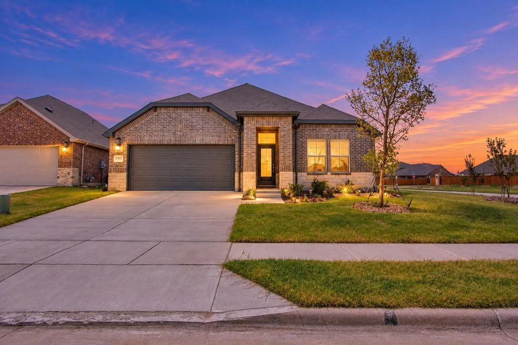 727 Williams Way, Lowry Crossing