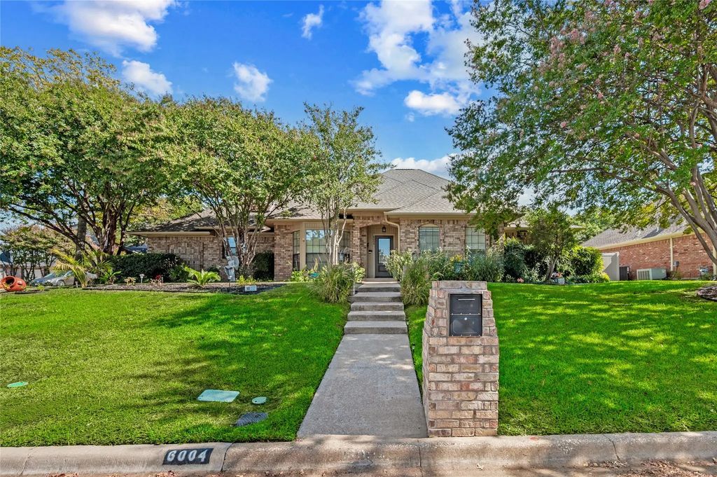 6004 Lakehurst Drive, Arlington