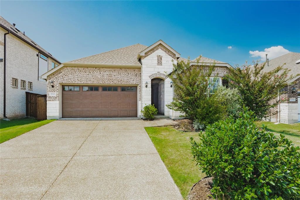 1710 Dreamers Way, Wylie