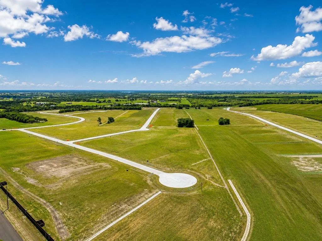 1060 Calla Lily Drive, Waxahachie