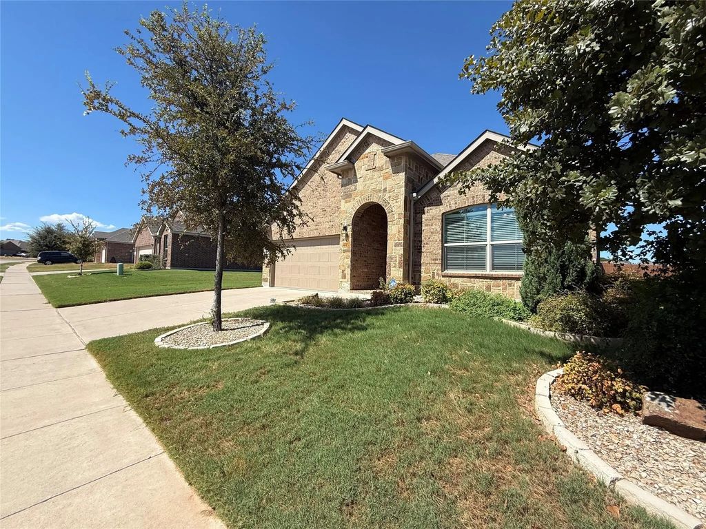 500 Smart Strike Trail, Granbury