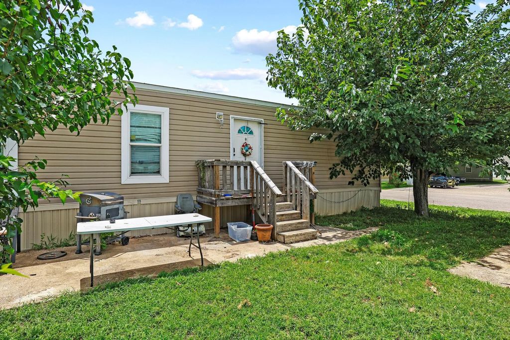 132 Knollwood Drive, Sherman