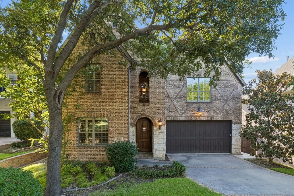 8523 Lakemont Drive, Dallas