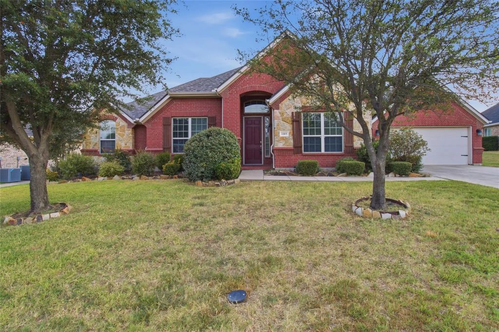1105 Sunland Court, Mansfield