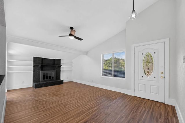 2922 Bonanza Lane, Garland