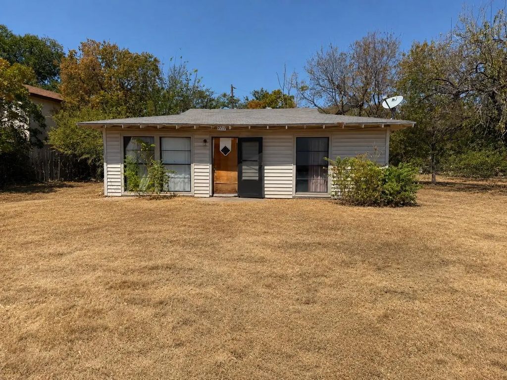 2217 Nina Marie Street, Sansom Park