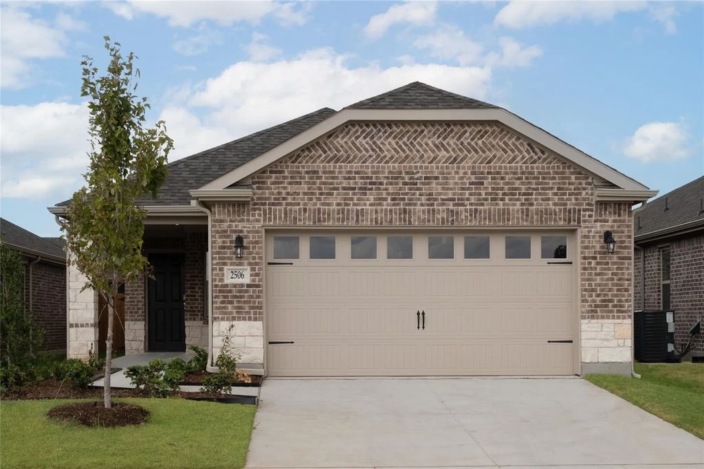 2506 Hawkins Street, Anna