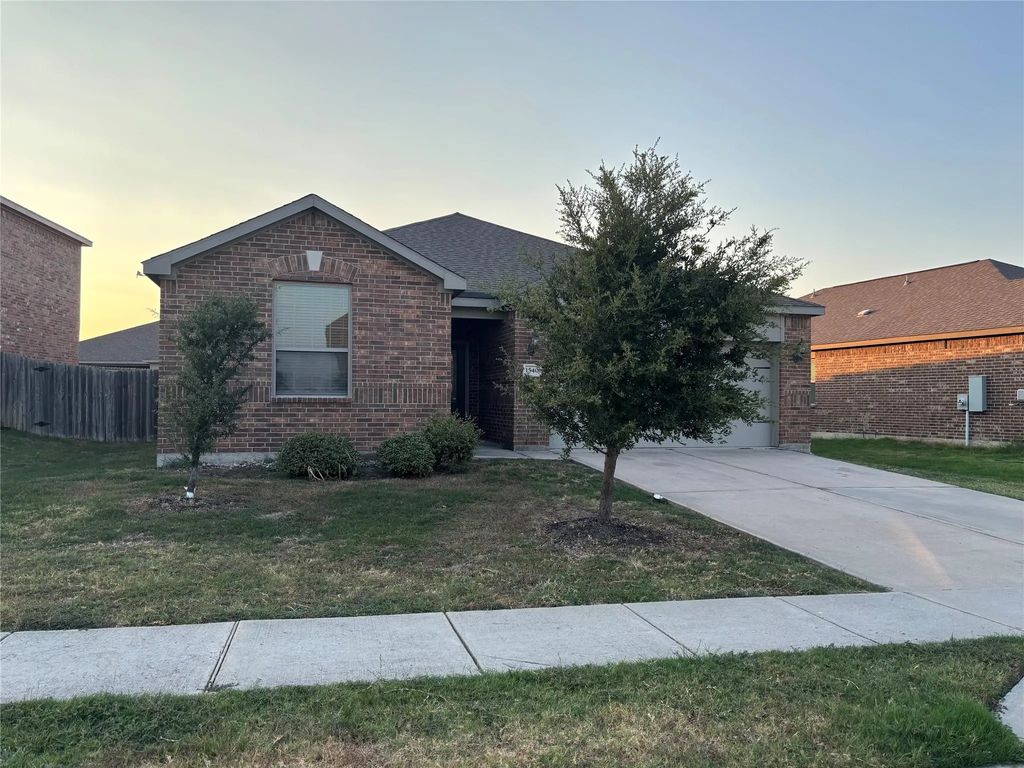 1540 Park Trails, Princeton