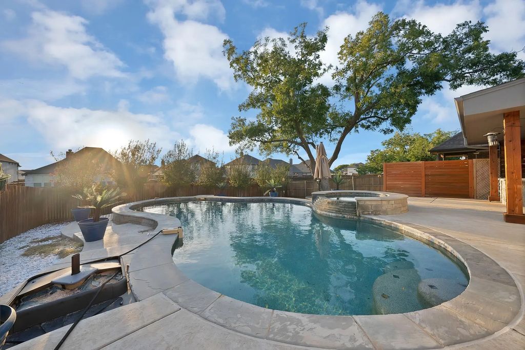 125 Colonial Drive, Joshua