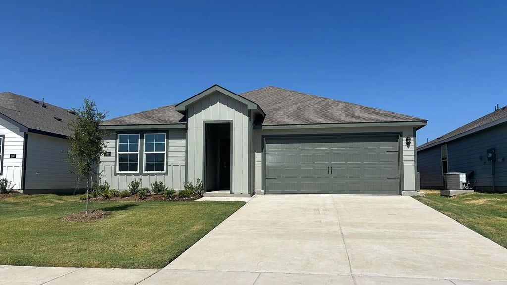 232 Whispering Pine Drive, Royse City