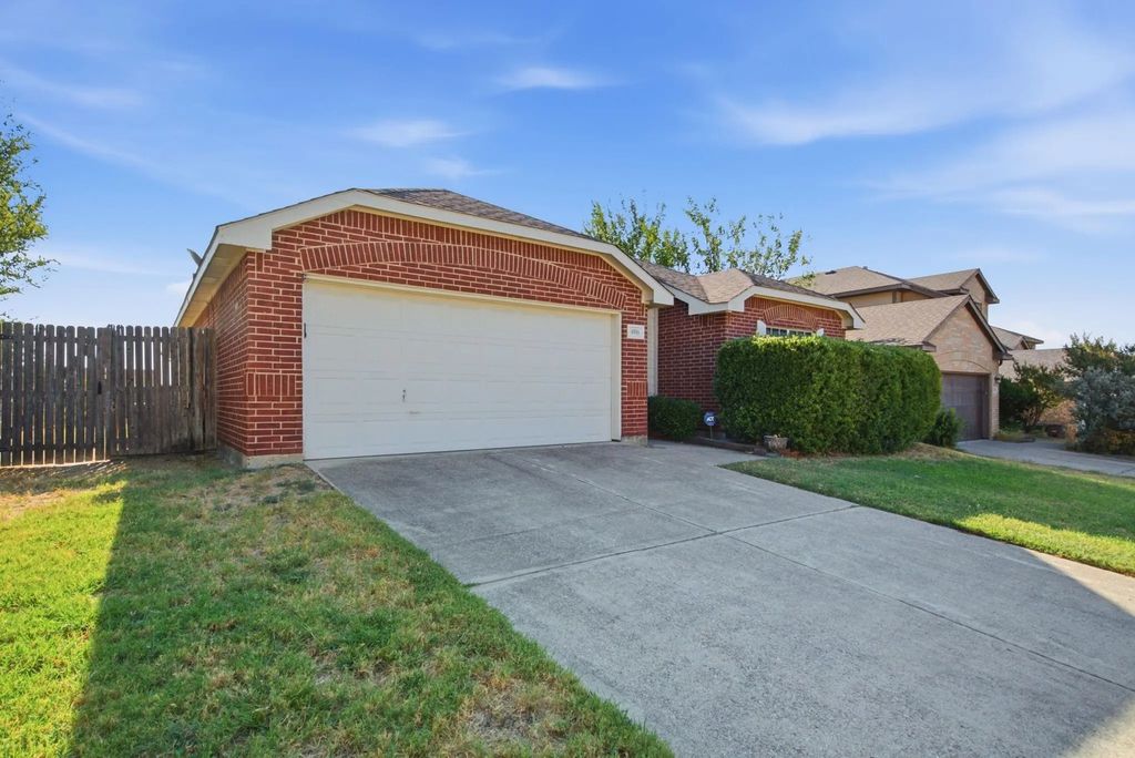 4816 Barnhill Lane, Fort Worth