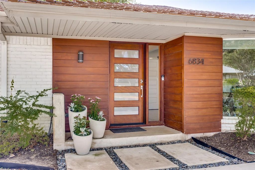6834 Quarterway Drive, Dallas