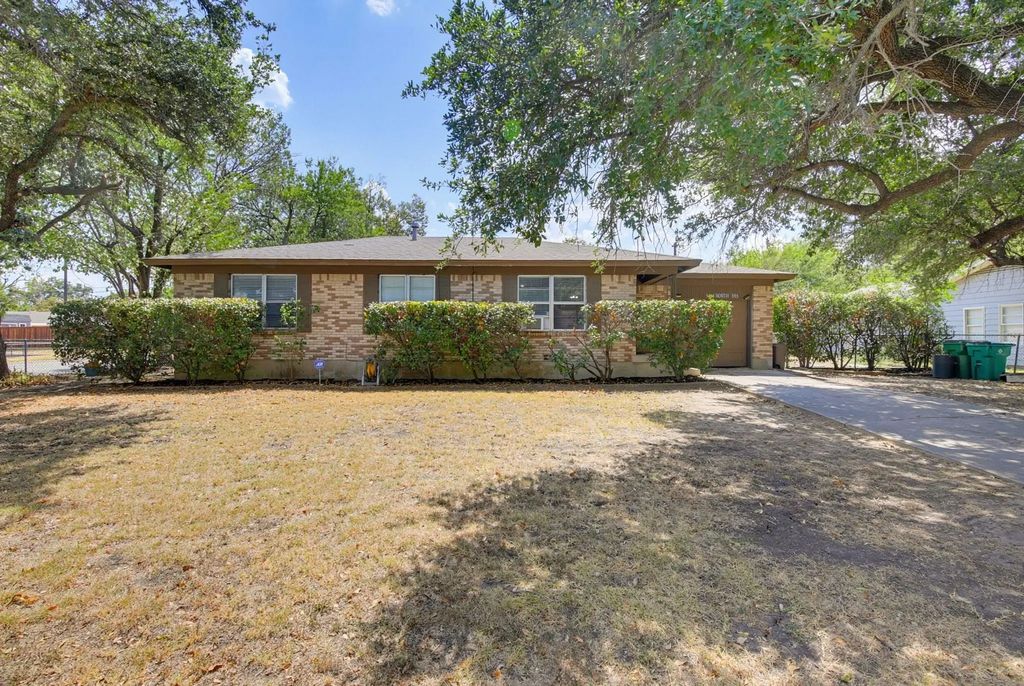 5328 Ira Street N, Haltom City