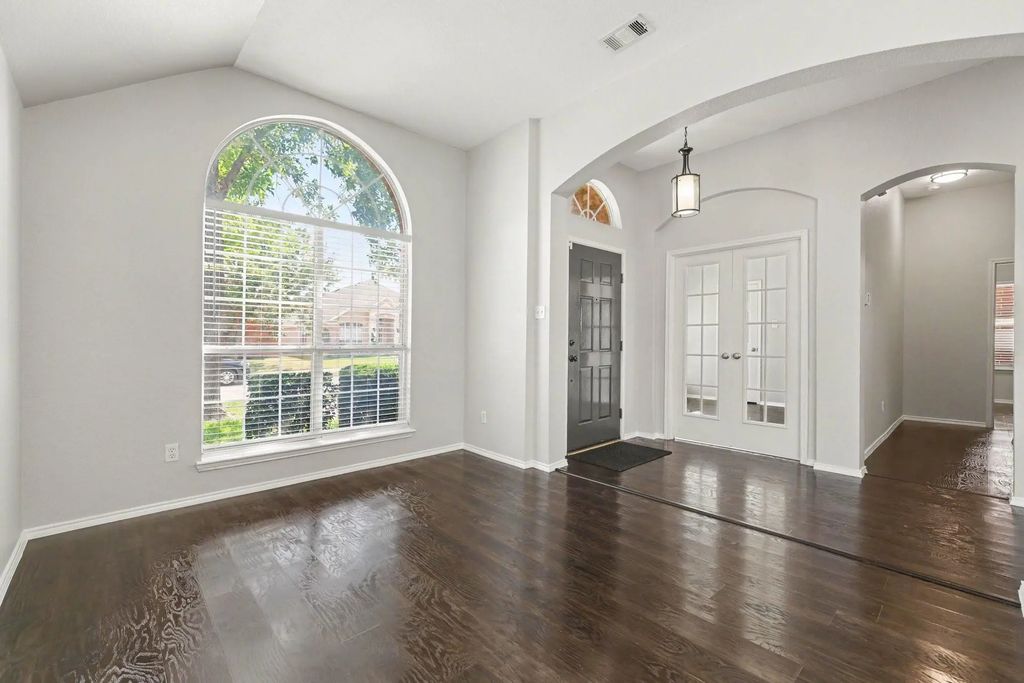 5528 Green Hollow Lane, The Colony