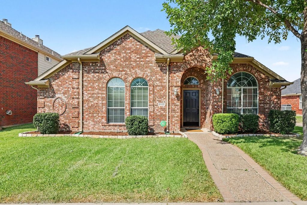 5528 Green Hollow Lane, The Colony
