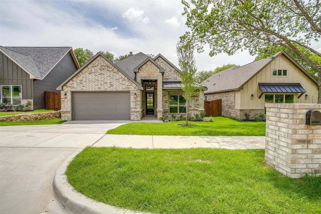 3221 Nw 25th Street, Fort Worth