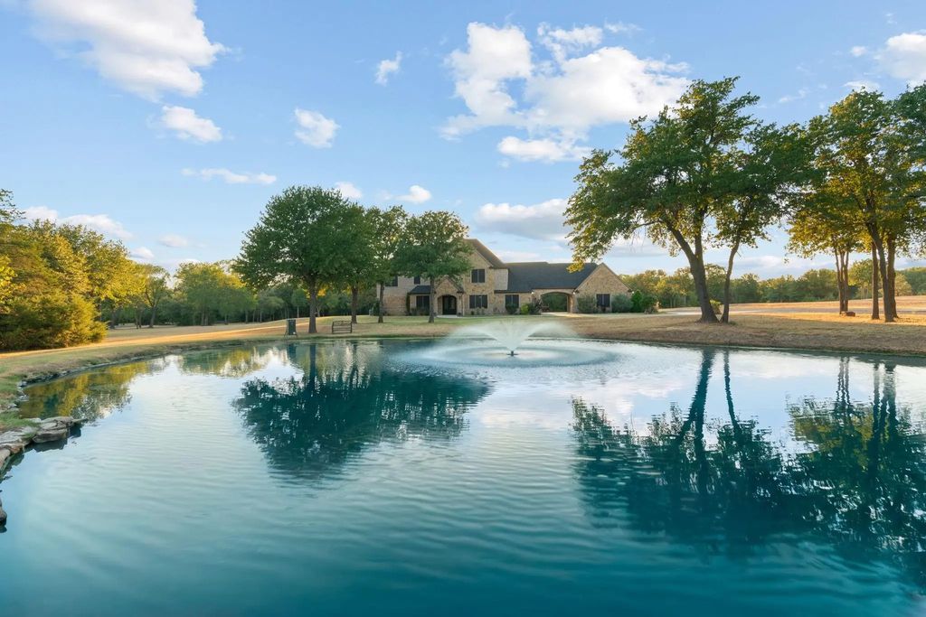 830 County Road 4797, Springtown