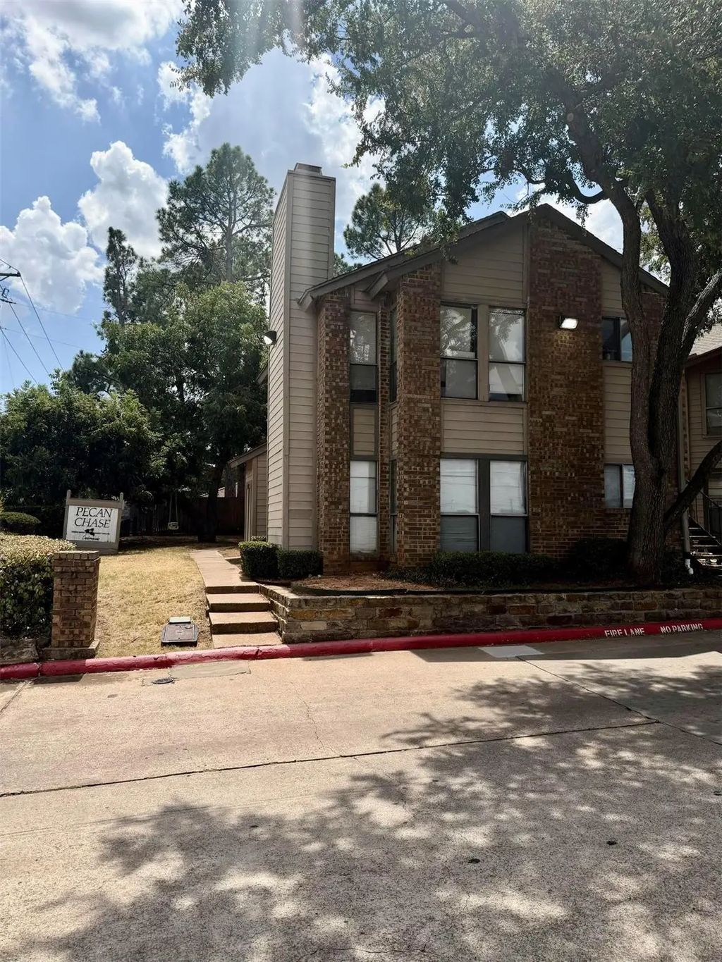 1600 Pecan Chase Circle 6, Arlington