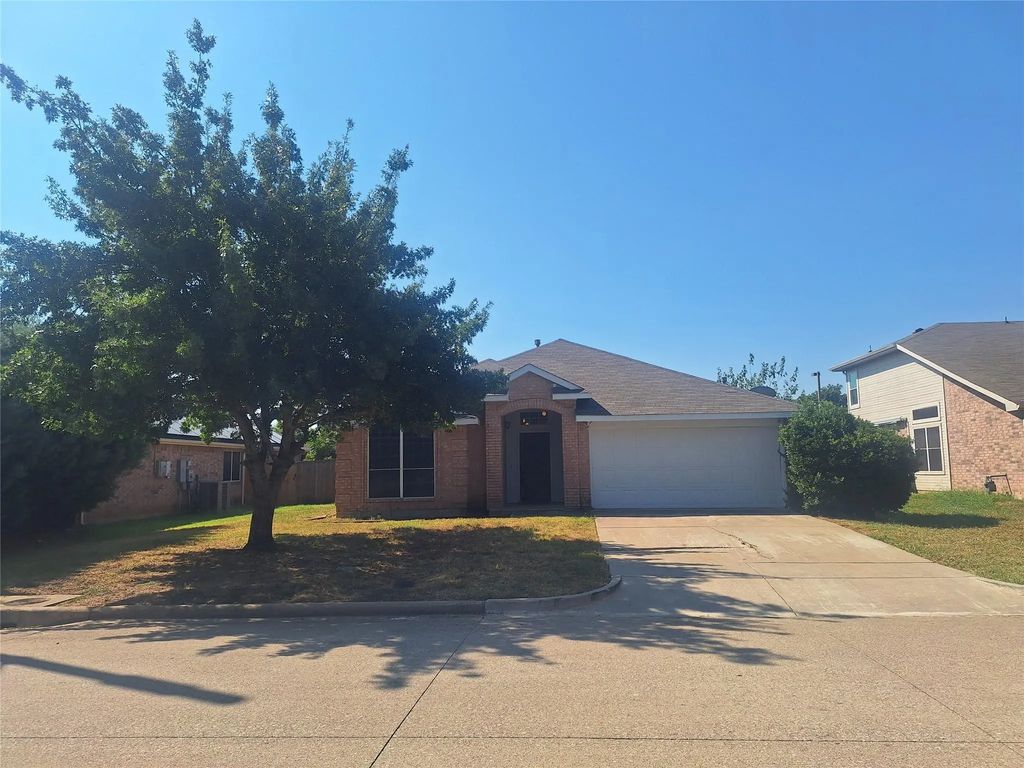 3516 Paladin Place, Fort Worth