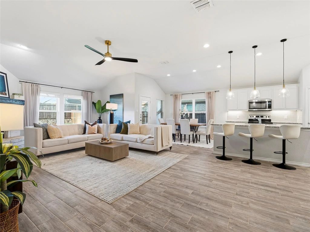 635 Frio Lane, Aubrey