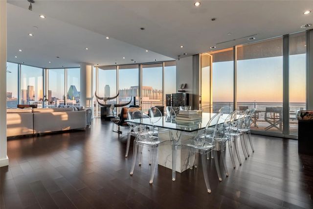 2900 Mckinnon Street 2701, Dallas