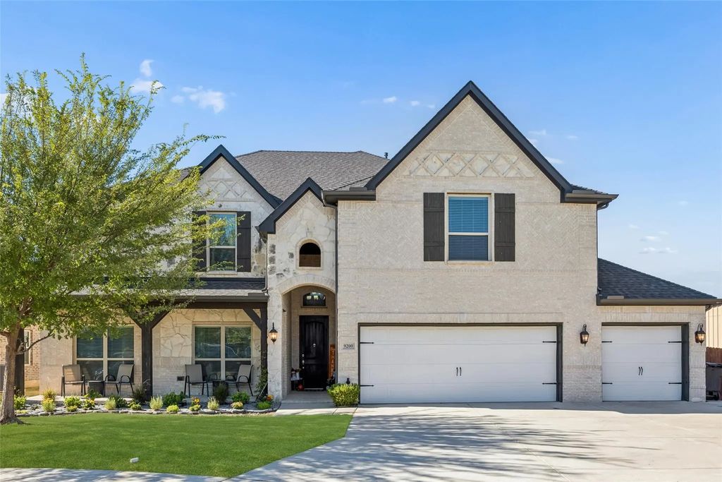 9200 Brittlebrush Trail, Fort Worth