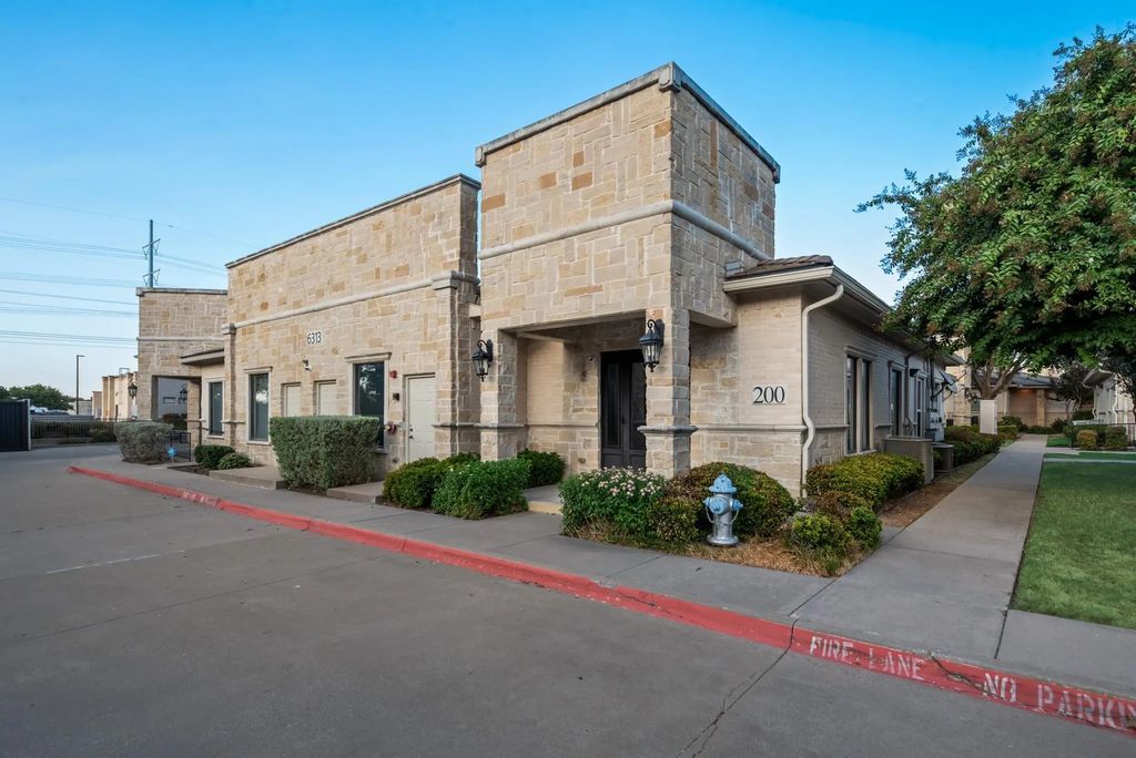 6313 Preston Road 200, Plano