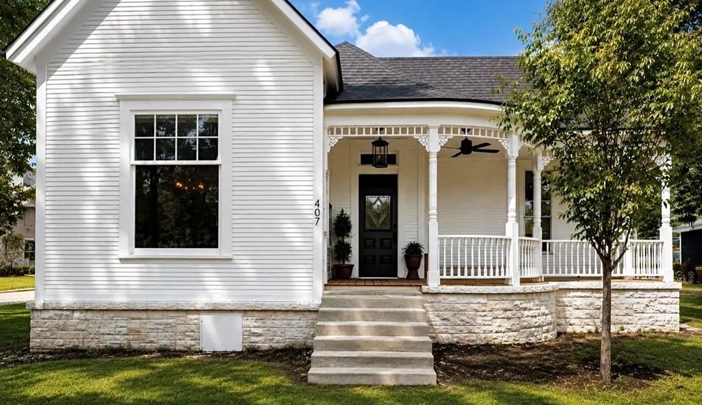 407 W Highland Avenue, Comanche