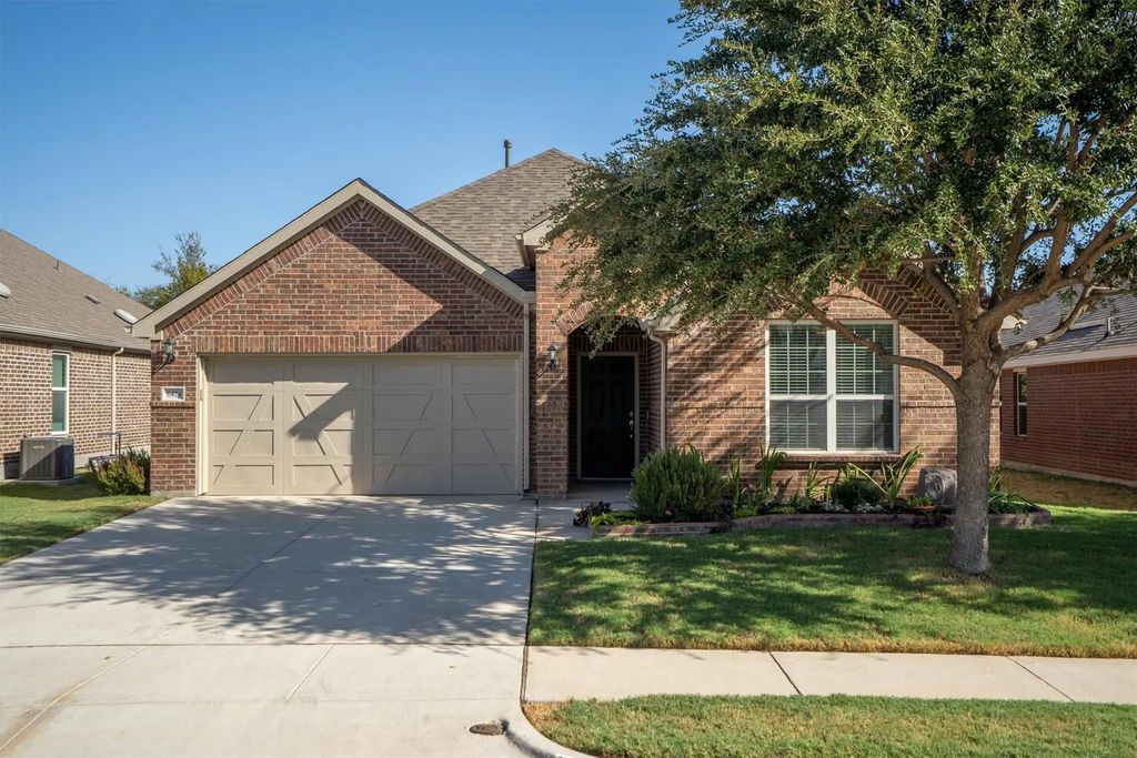 6424 Roaring Creek, Denton