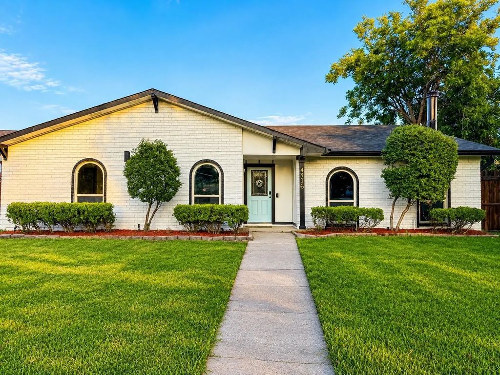 4316 Woodbluff Drive, Mesquite