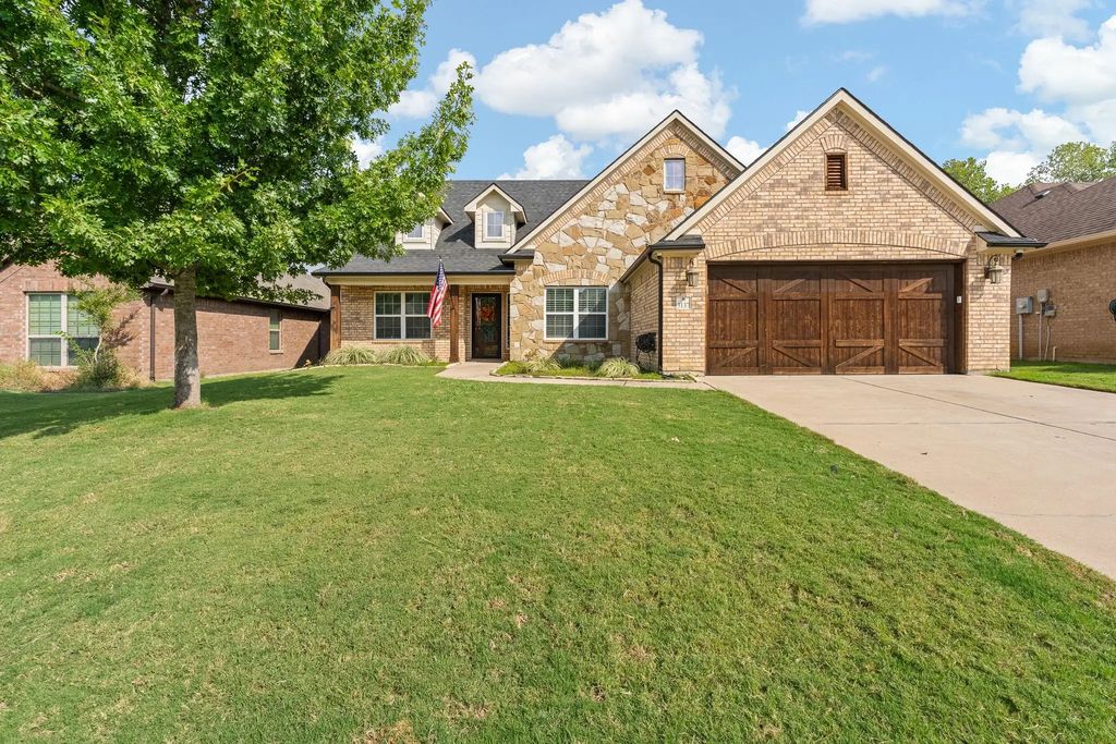 3137 Shoreline Drive, Burleson