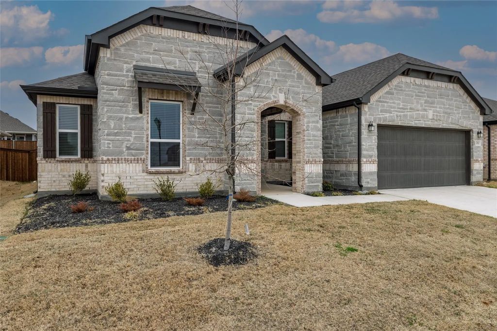 212 Colvin Lane, Justin